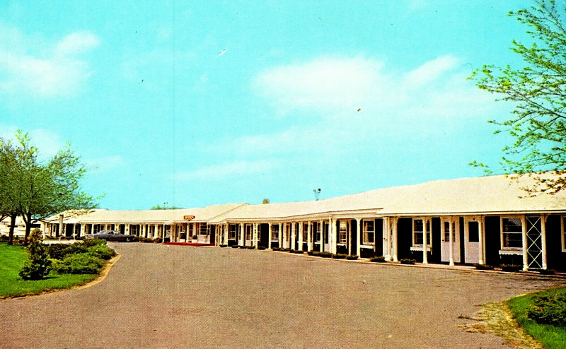 Sunset Lodge (Sunset Motel) - Vintage Postcard (newer photo)